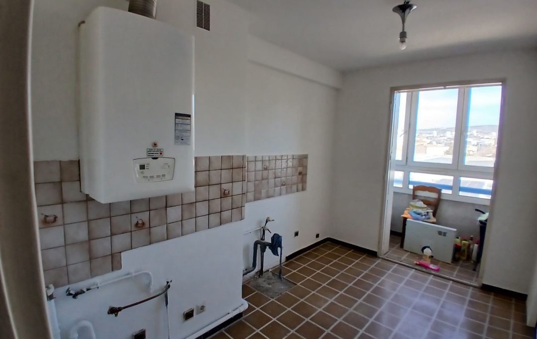 Annonces MARSEILLE 14EME : Appartement | MARSEILLE (13014) | 75 m2 | 129 000 € 