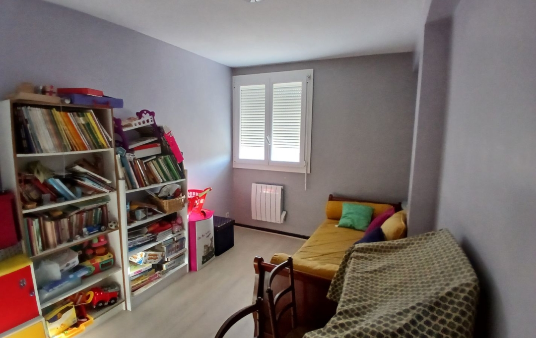 Annonces MARSEILLE 14EME : Appartement | MARSEILLE (13014) | 76 m2 | 106 000 € 